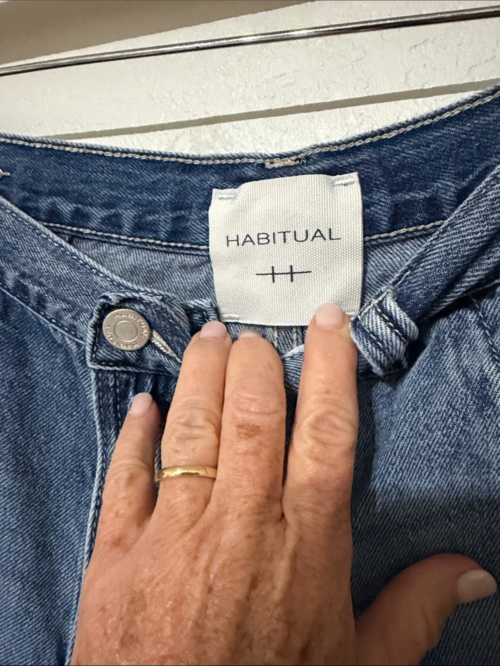 Habitual Light Wash Blue Denim Bermuda Shorts Size 8 - Picture 2 of 5